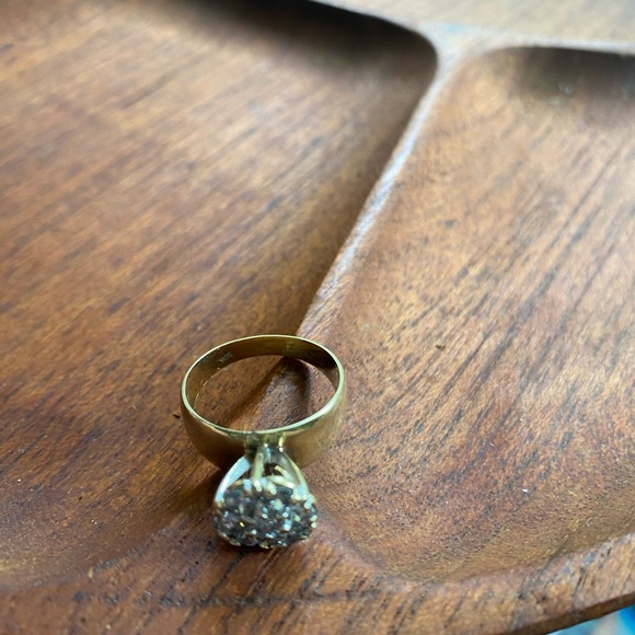Vintage Diamond cluster ring. 10k gold - Picture 3 of 10